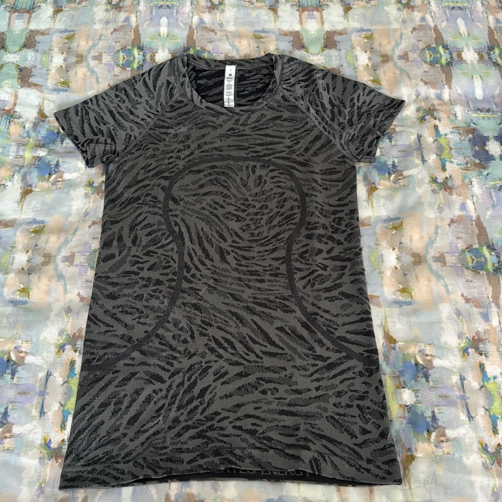 Lululemon short sleeve swiftly